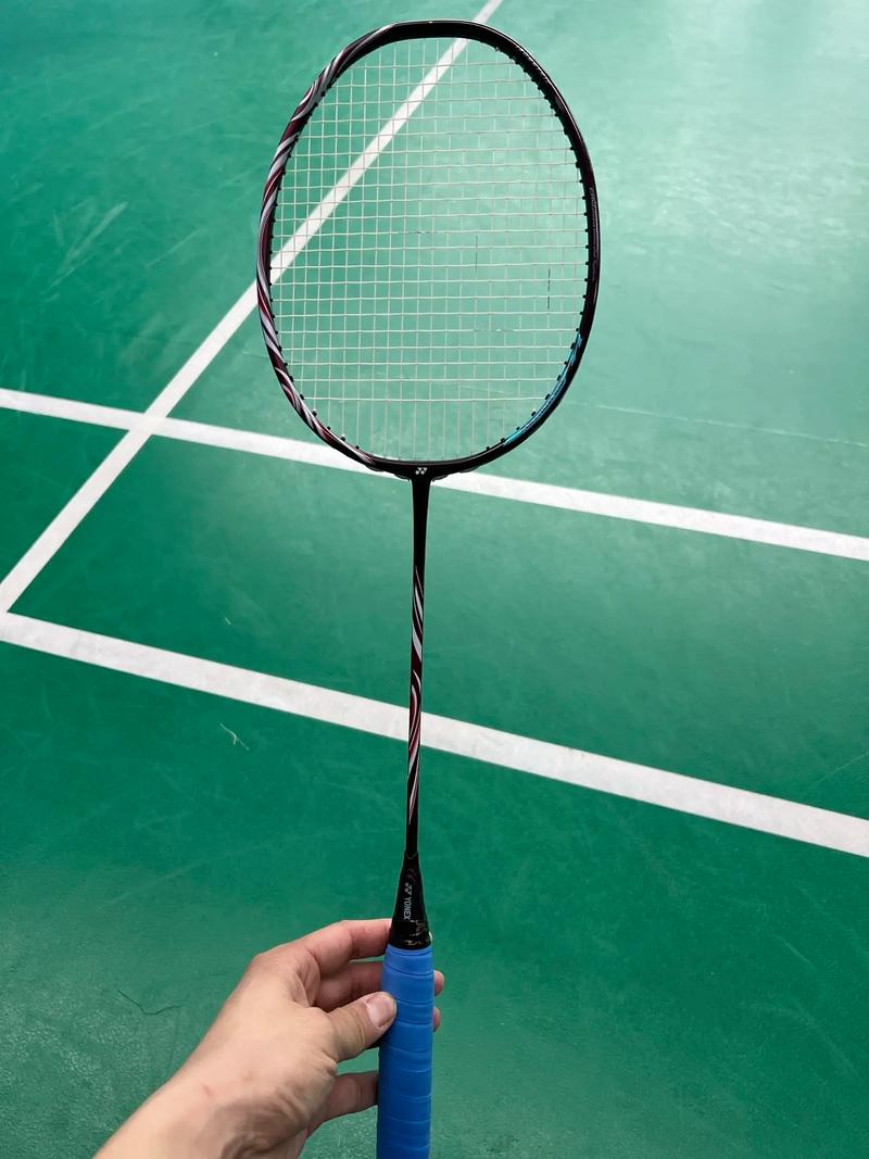 尤尼克斯最顶级的羽毛球拍