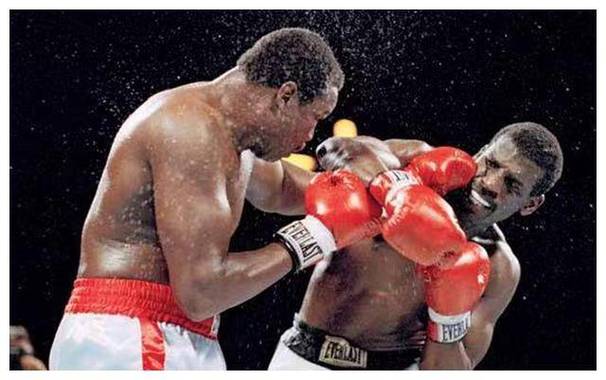 小罗伊琼斯和泰森比赛结果