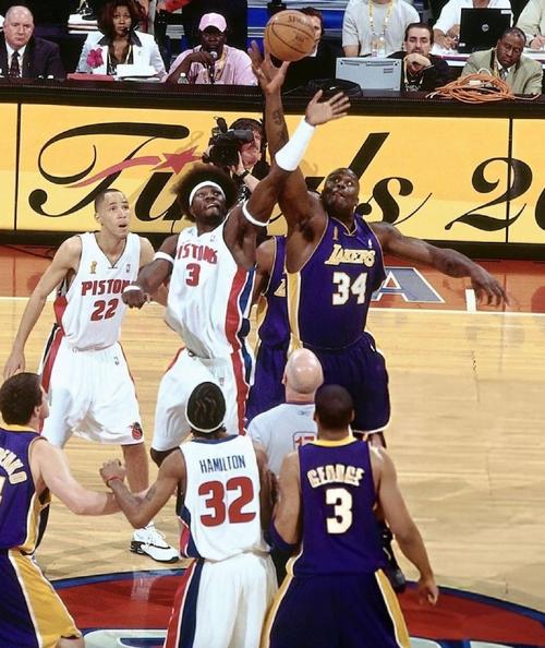 2003-2004活塞阵容