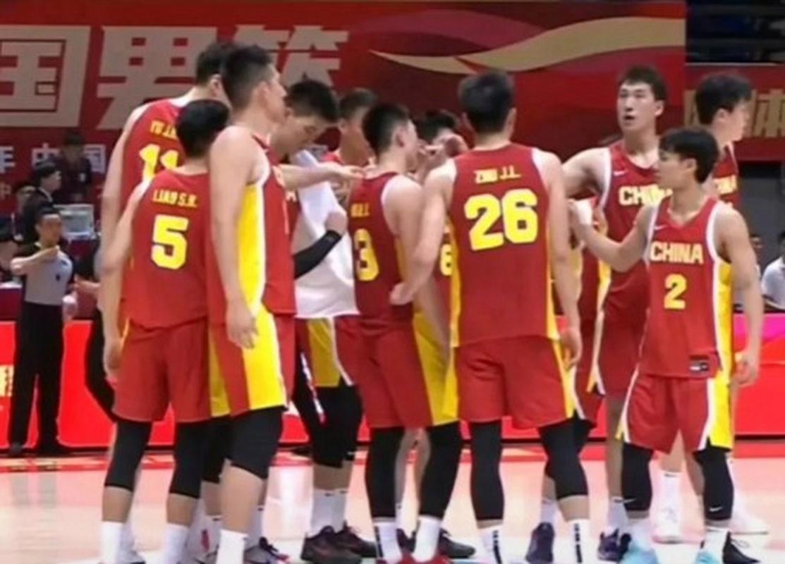 中国男篮vs伊朗男篮热身赛