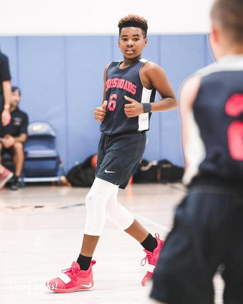 詹姆斯小儿子叫什么名字