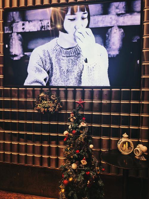 说一个女生是独行侠