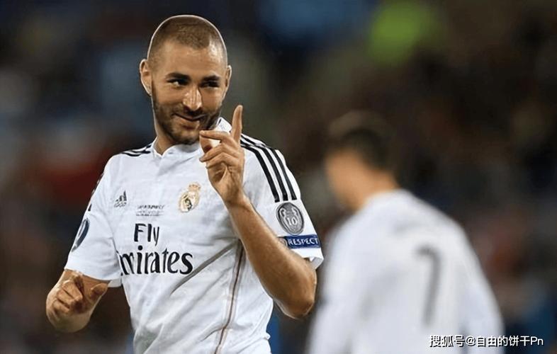 本泽马退役时间是多少