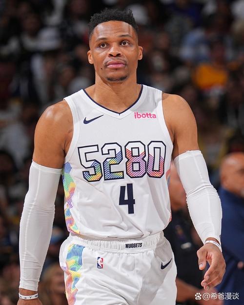 拉塞尔·威斯布鲁克是超级巨星吗