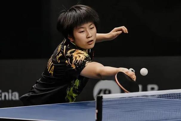 乒乓球女队员覃予萱简历