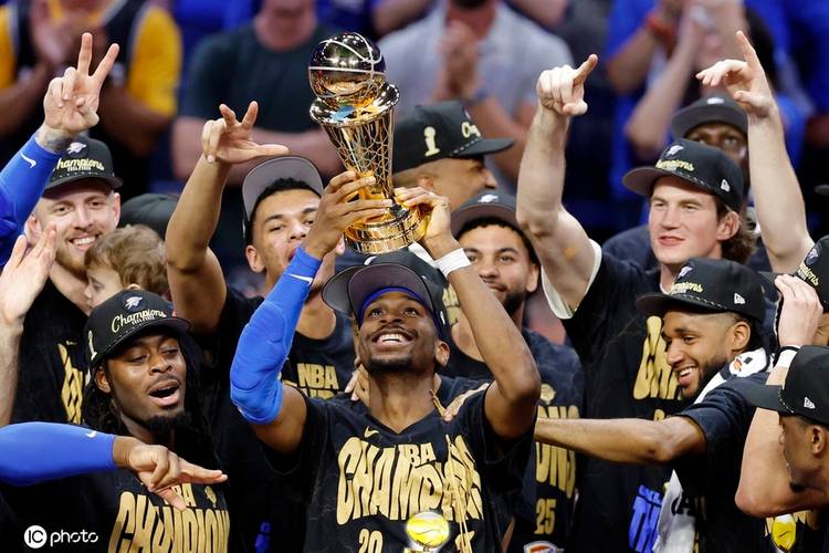 nba总冠军奖杯属于老板还是球队