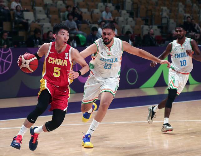 篮球世界杯的篮球是什么牌子