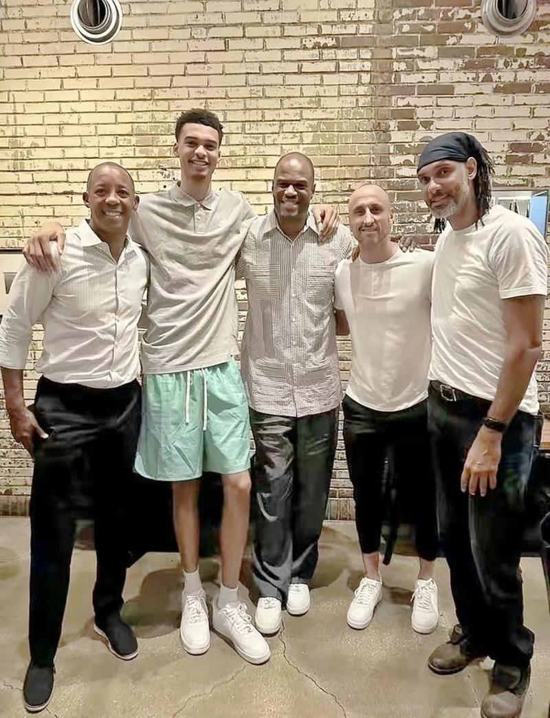 马刺2021年选秀选的中锋