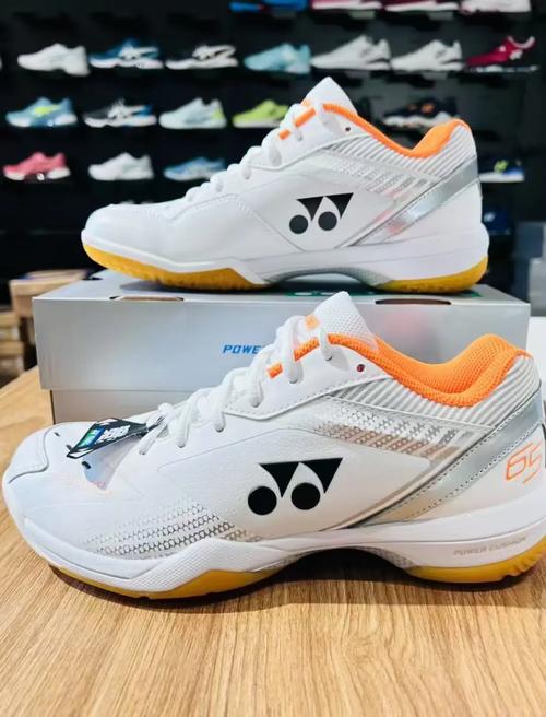 乒乓球鞋和羽毛球鞋一样吗