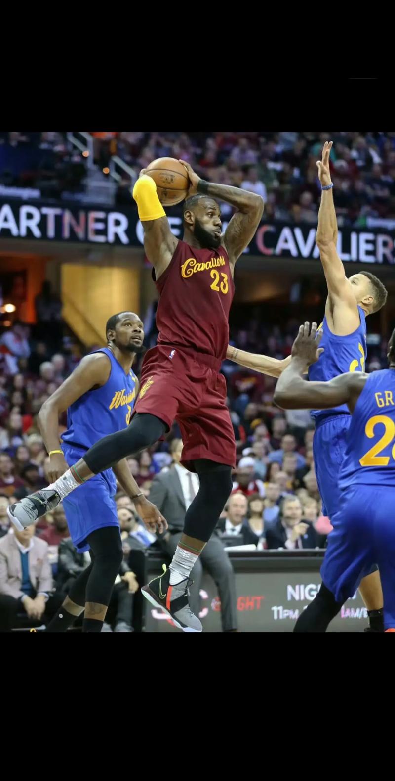 骑士对勇士圣诞大战