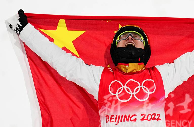 中国首届冬奥会获得