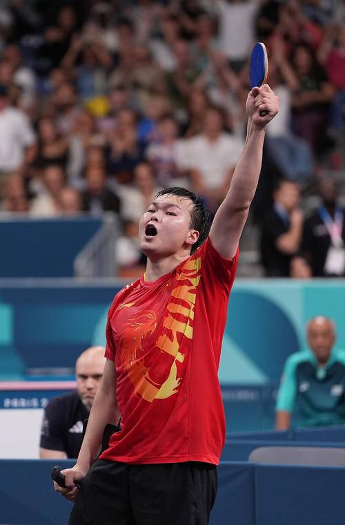 第一个蝉联奥运会乒乓球男单的是谁
