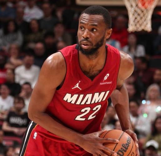 维金斯为什么很少扣篮