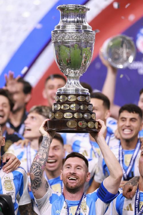 美洲杯阿根廷夺冠颁奖