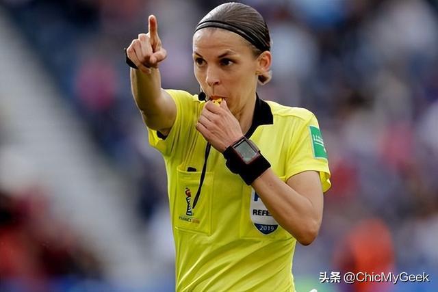 俄罗斯世界杯女裁判