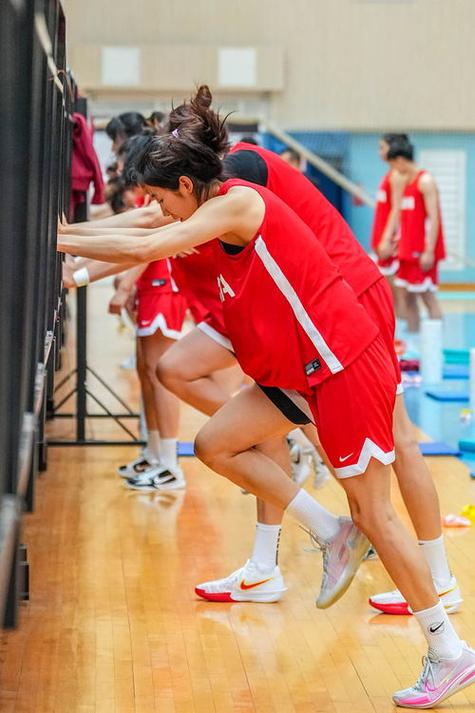 中国女篮教练组 女教练