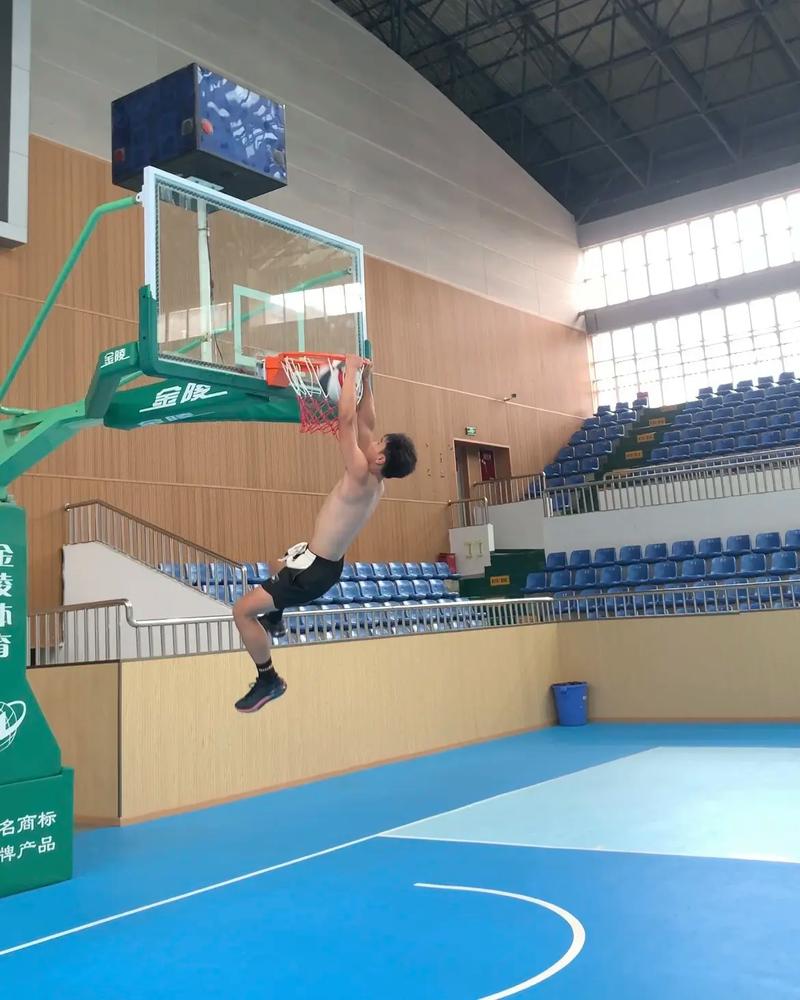 如何快速增加弹跳能力 扣篮