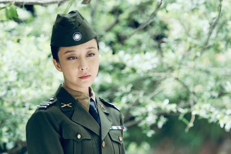 电影雷霆追击女杀手是谁演的