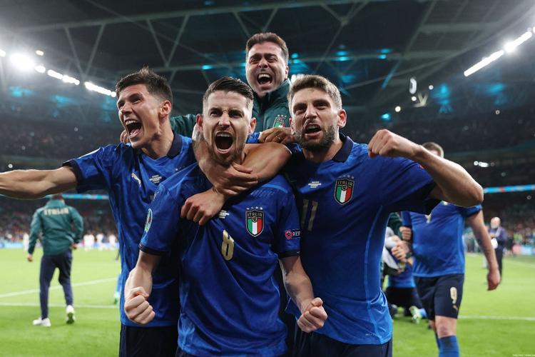 2021欧洲杯意大利队:铁血防线,灵动中场,锋线三叉戟火力全开!