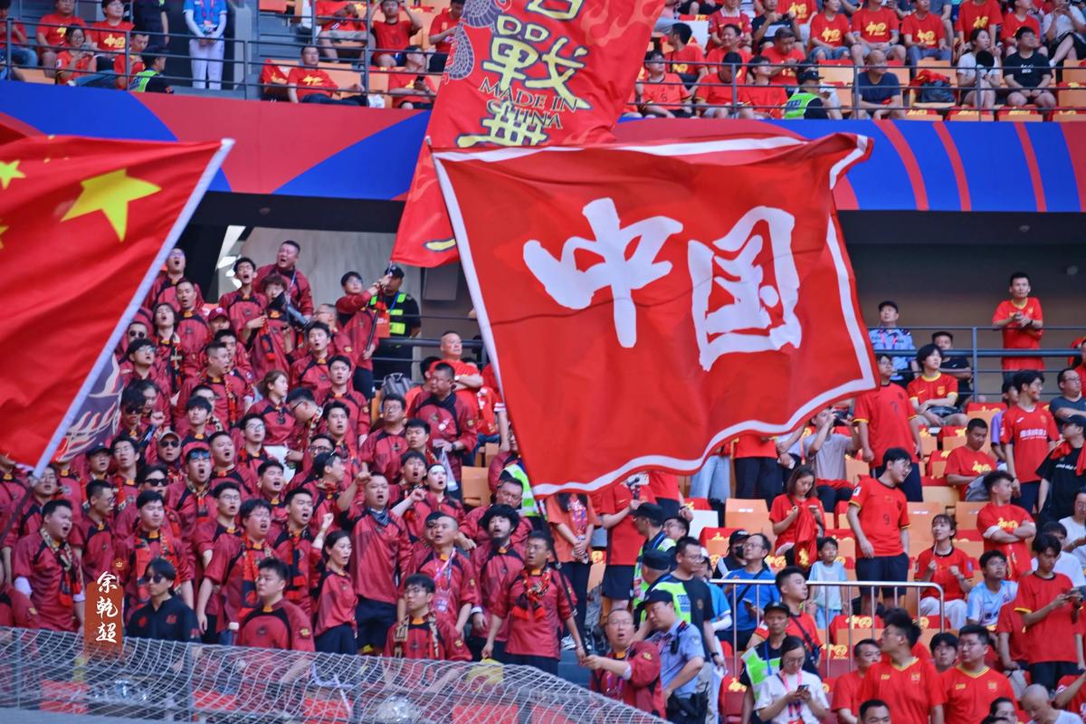 2021亚洲杯，中国队挥洒热血，砥砺前行