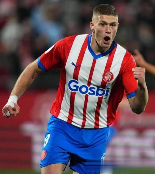 6.13欧洲杯前瞻：激战一触即发，谁能笑到最后？