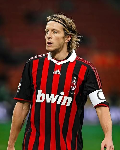 10号传奇，AC米兰灵魂之翼