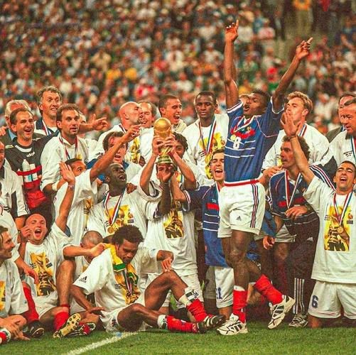 98年世界杯小组赛：激情燃烧的夏日，谁将笑傲群雄？